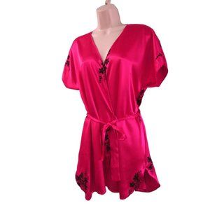 Sabrina by Mervyns Raspberry Black Embroidered Flower Short Robe Large GUC